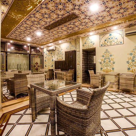 Collection O 36316 Hotel White Palace Jaipur Bagian luar foto