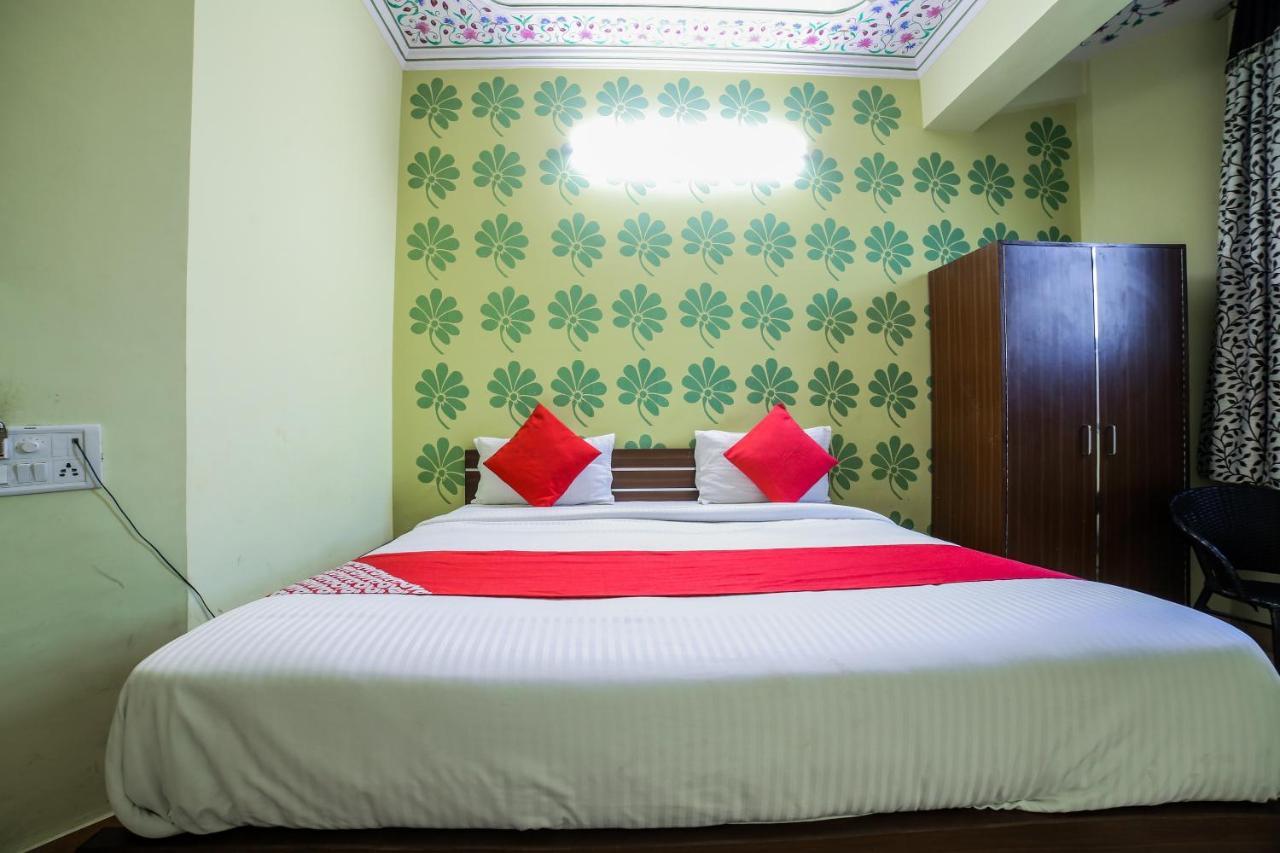Collection O 36316 Hotel White Palace Jaipur Bagian luar foto