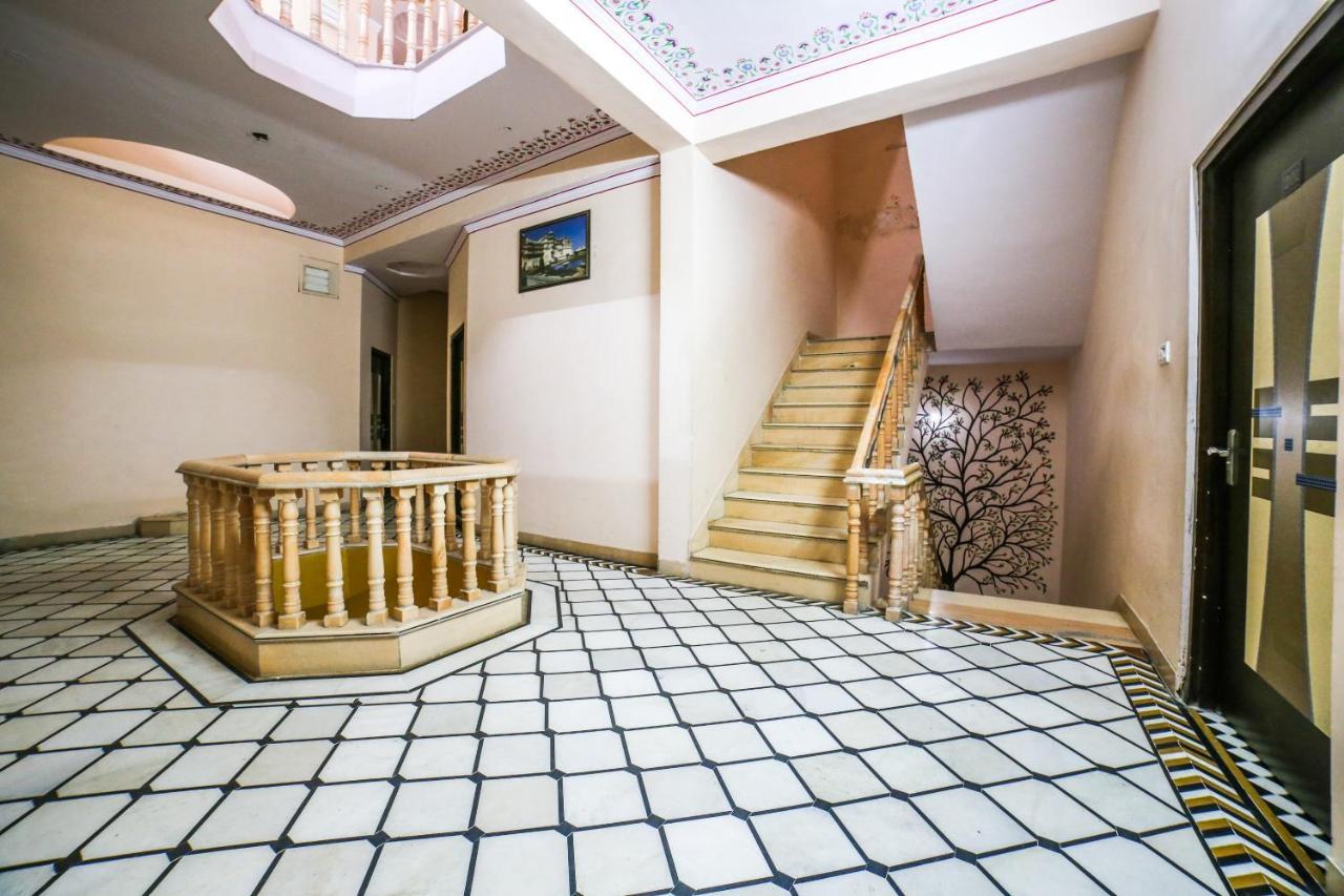 Collection O 36316 Hotel White Palace Jaipur Bagian luar foto