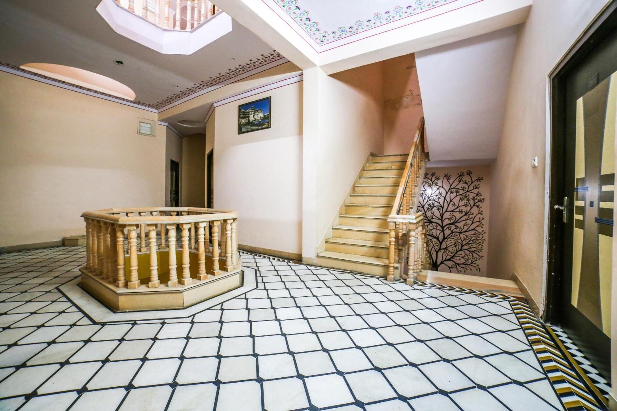 Collection O 36316 Hotel White Palace Jaipur Bagian luar foto
