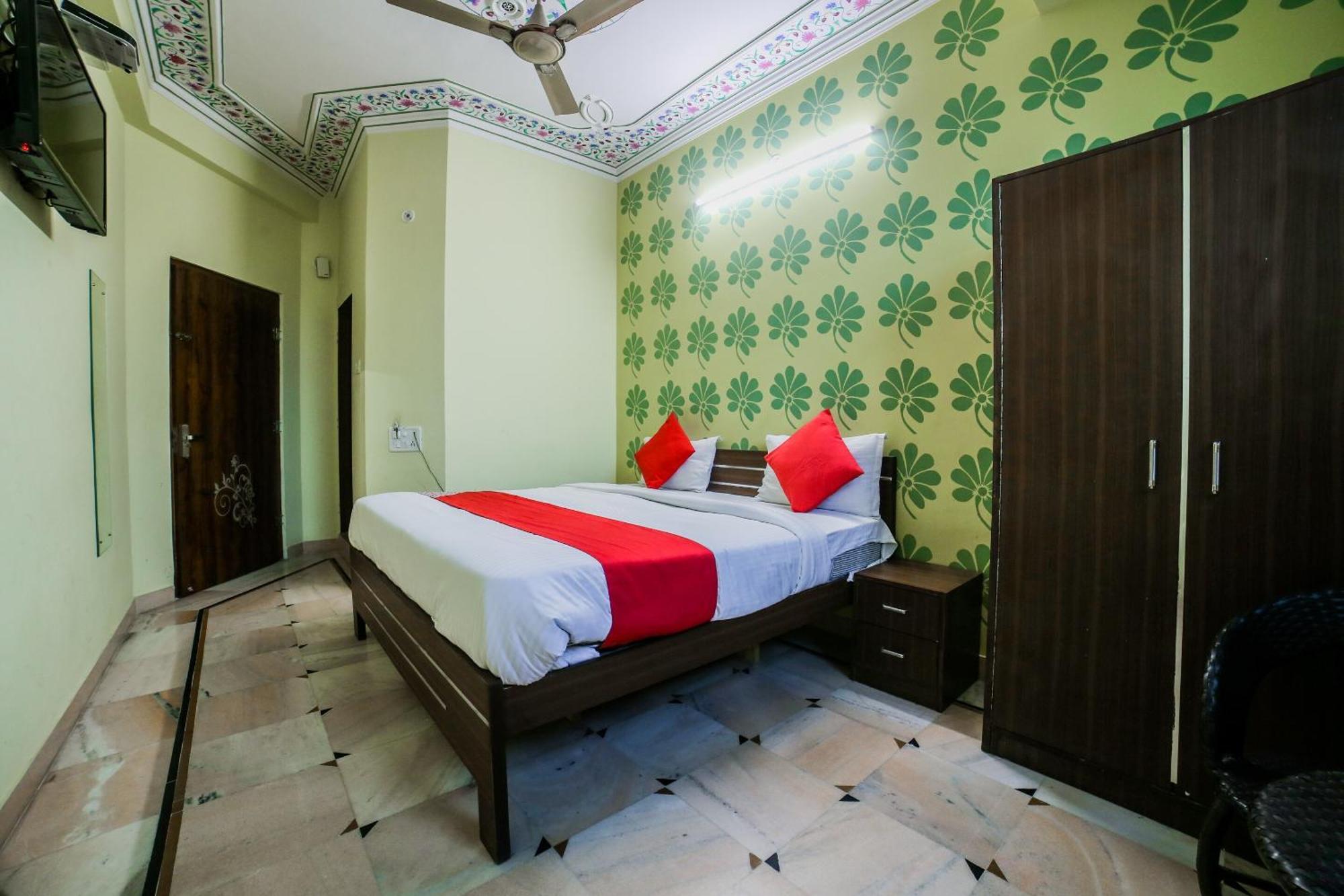 Collection O 36316 Hotel White Palace Jaipur Bagian luar foto